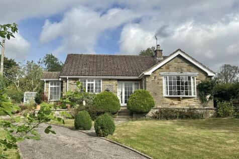 2 bedroom detached bungalow for sale