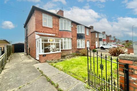 The Leazes, Burnopfield, NE16 3 bed semi