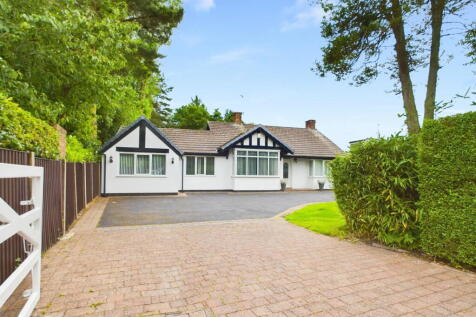 Prescot Road, Aughton, L39 6RS 4 bed detached bungalow for sale
