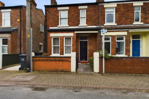 4 bedroom semi-detached house for sale