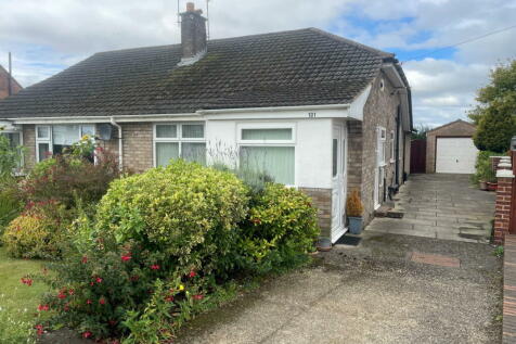 2 bedroom semi-detached bungalow for sale