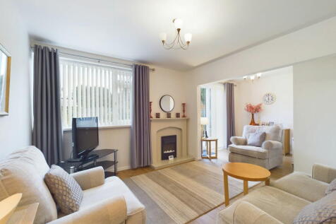 Delph Park Avenue, Aughton, L39 5DG 4 bed link detached house for sale