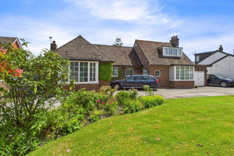 Southport Road, Scarisbrick L40 9RF 2 bed detached bungalow for sale