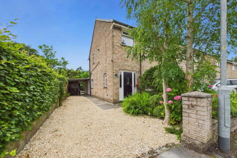Holly Close, Westhead, Ormskirk, L40 6HS 3 bed semi