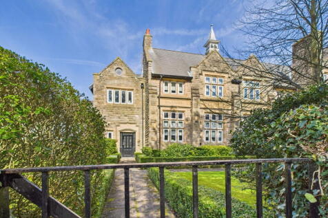 Grammar School Court, Ormskirk, L39 4PY 2 bed flat for sale