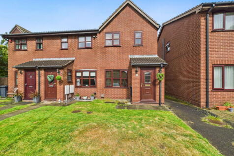 Sanfield Close, Ormskirk, Lancashire... 2 bed end of terrace house for sale