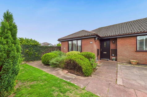 Beaumont Crescent, Aughton, L39 5QA 2 bed semi