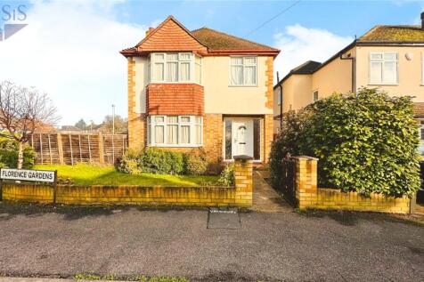 Florence Gardens, Surrey TW18 3 bed detached house for sale