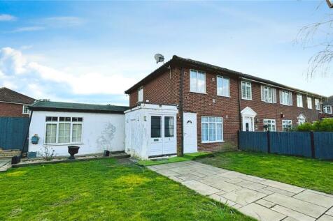 3 bedroom end of terrace house for sale