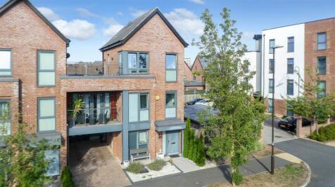 3 bedroom end of terrace house for sale