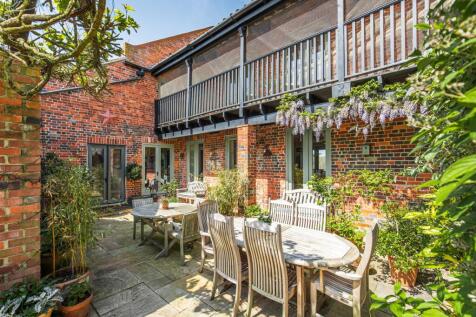 Substantial Barn Conversion in Sedgeford 5 bed barn conversion for sale