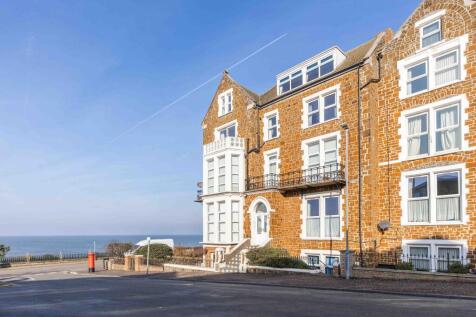 Britannia House, Cliff Terrace, PE36 3 bed flat for sale