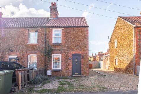 Heacham 2 bed end of terrace house for sale