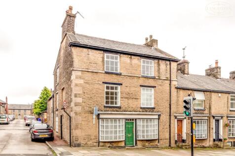 4 bedroom end of terrace house for sale