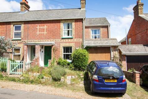 Manchester Road, Sway, Hampshire, SO41 2 bed semi