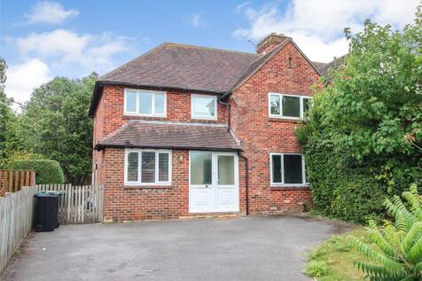 Kings Crescent, Lymington, Hampshire... 3 bed semi