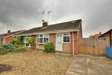 2 bedroom semi-detached bungalow for sale