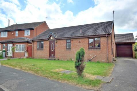 South Carrs, Leven, Beverley 2 bed detached bungalow for sale