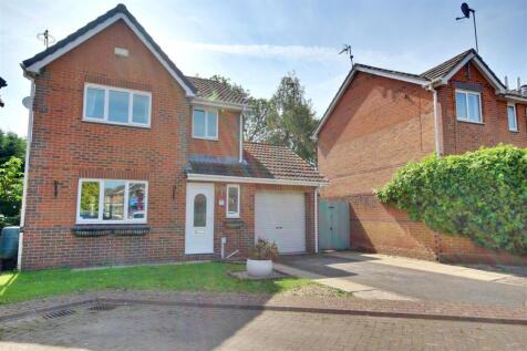Inglefield Close, Beverley 3 bed detached house for sale