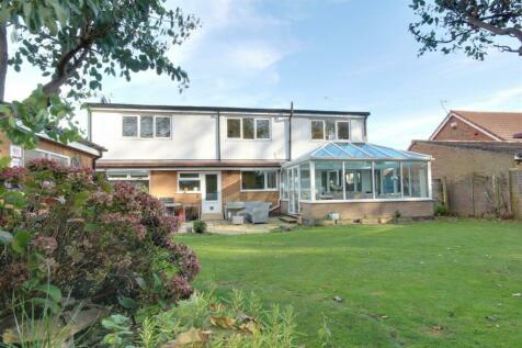 5 bedroom detached bungalow for sale