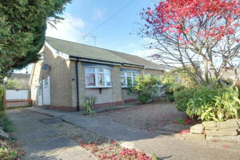 3 bedroom semi-detached bungalow for sale