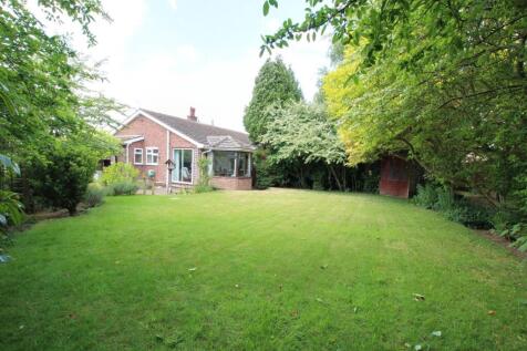2 bedroom semi-detached bungalow for sale