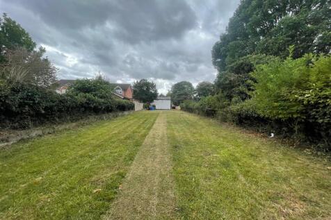 Northgate, Cottingham HU16 4 bed property with land for sale