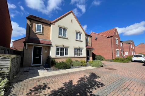 Harewood Close, Cottingham HU16 3 bed semi