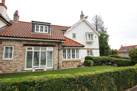 St. Marys Walk, Swanland HU14 3 bed terraced house for sale