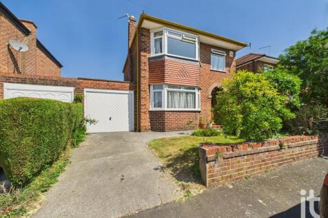Darley Road, Hazel Grove, Stockport, SK7 3 bed detached house for sale