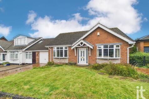 2 bedroom semi-detached bungalow for sale