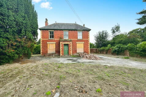 The Roe, St Asaph, Denbighshire LL17 0HY 5 bed detached house for sale