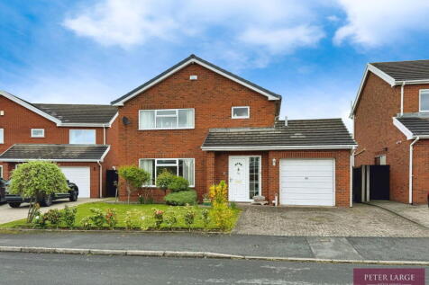 15 Bryn Coed, St. Asaph... 3 bed detached house for sale