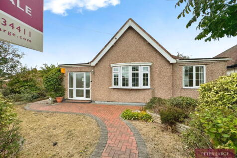 13 Tynewydd Road Rhyl LL18 3BB 3 bed detached bungalow for sale