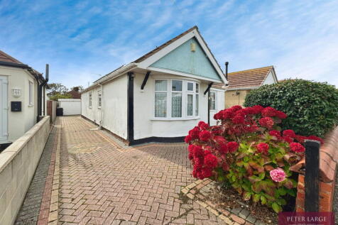 21 Knowles Avenue Rhyl 3 bed detached bungalow for sale
