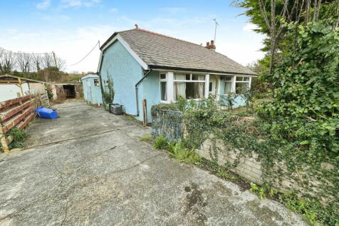 Bryn Siriol, Llanddulas, Conwy, LL22 8HE 4 bed detached bungalow for sale