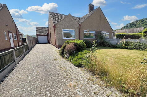 The Broadway, Abergele, Conwy, LL22 7DD 3 bed semi