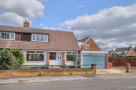 2 bedroom semi-detached house for sale