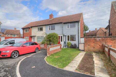 2 bedroom semi-detached house for sale