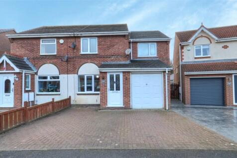 4 bedroom semi-detached house for sale