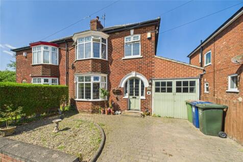 3 bedroom semi-detached house for sale