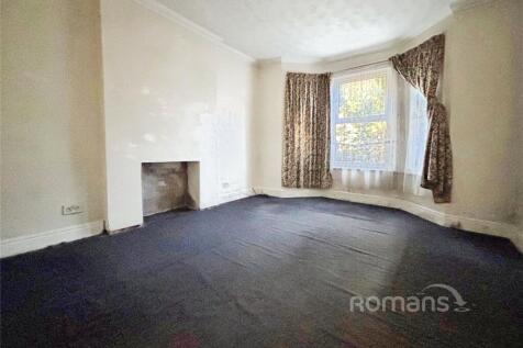 Frimley Road, Camberley, Surrey 2 bed apartment for sale