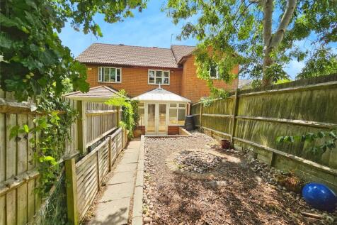 Sepen Meade, Church Crookham, Fleet 2 bed terraced house for sale