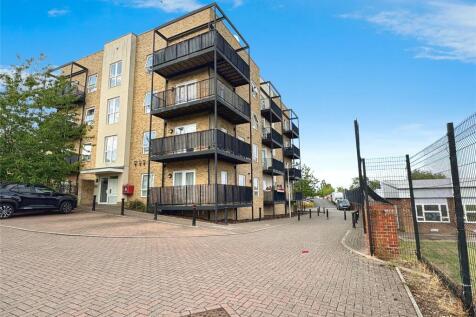 Tay Road, Tilehurst, Reading 2 bed property for sale
