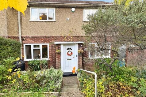 Brockley Close, Tilehurst, Reading 2 bed semi