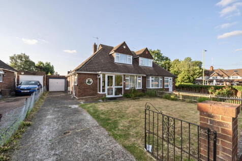 Egerton Road, Reading, Berkshire 2 bed bungalow for sale