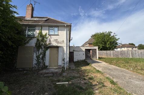 Holberton Road, Reading, Berkshire 3 bed semi