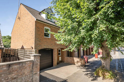 Prince of Wales Avenue, Reading... 3 bed end of terrace house for sale