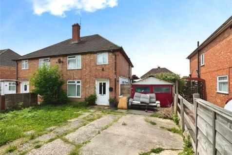 Foxhays Road, Reading, Berkshire 3 bed semi