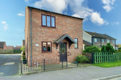 2 bedroom detached house for sale